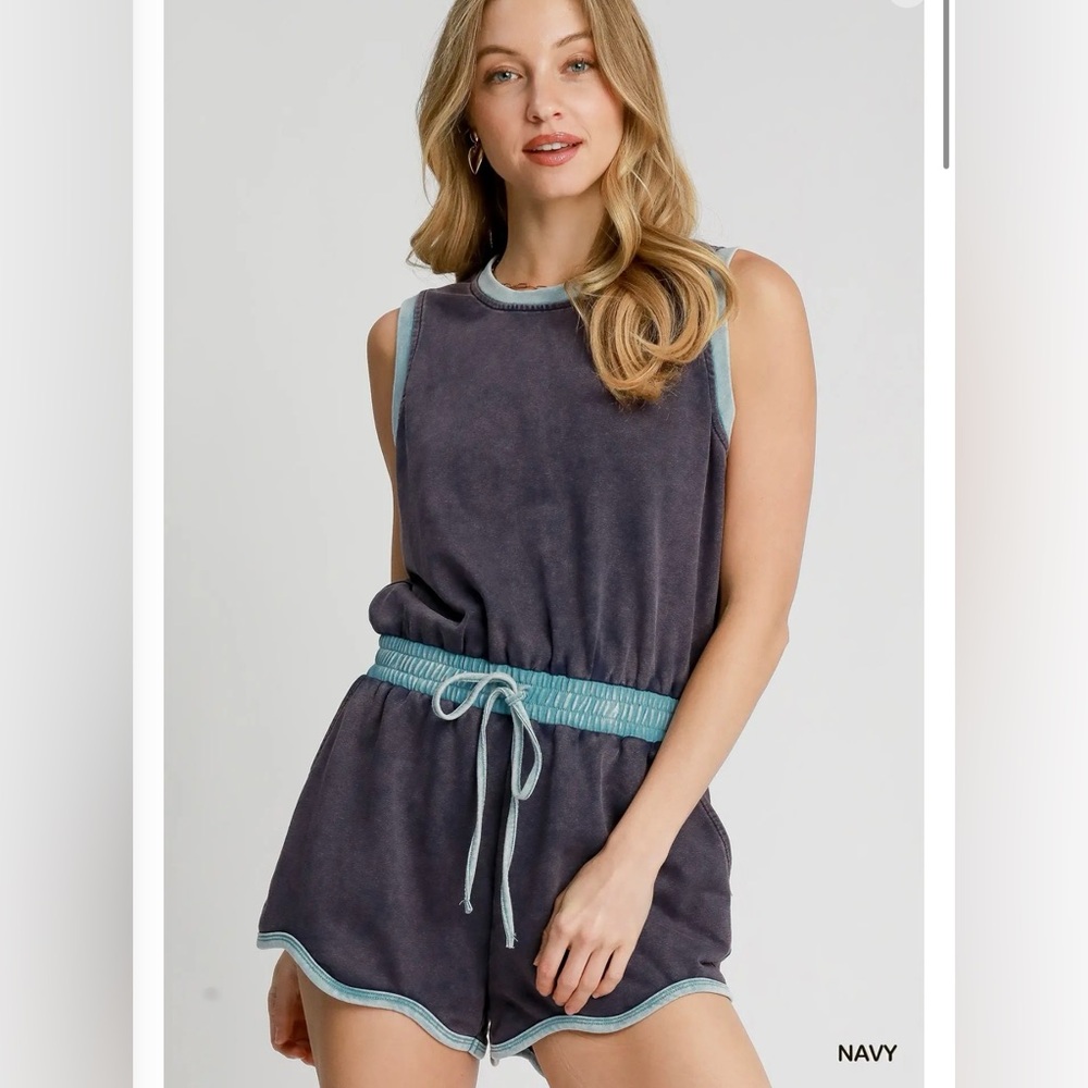 NWT SMALL Umgee Navy and Light Blue Sleeveless Romper